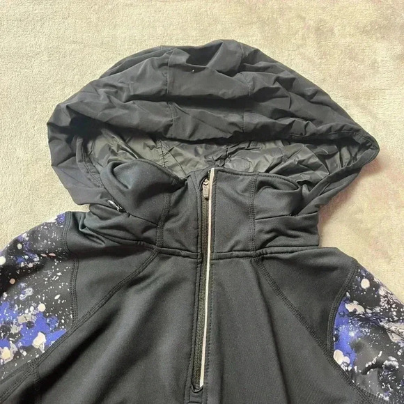 Running Room Athletic Running 1/4 Zip Pullover Jacket - Picture 7 of 14